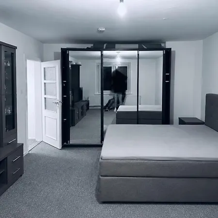 Zentrale 2- *